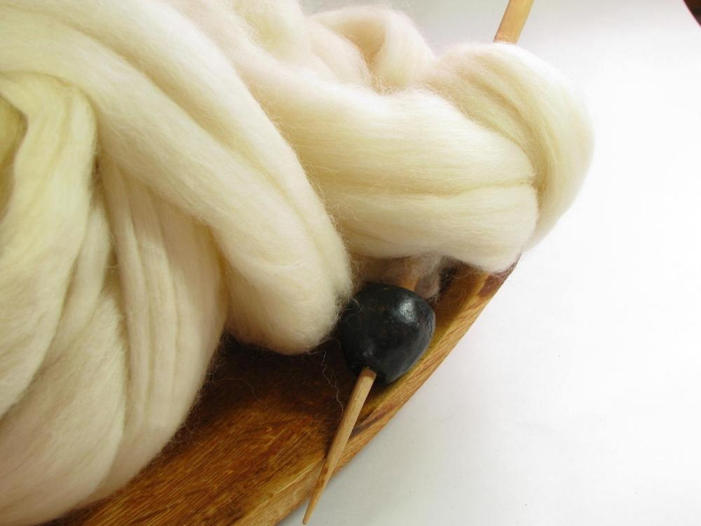Undyed Corridale Roving Wool Top For Felting Or Spinning B A R E 8